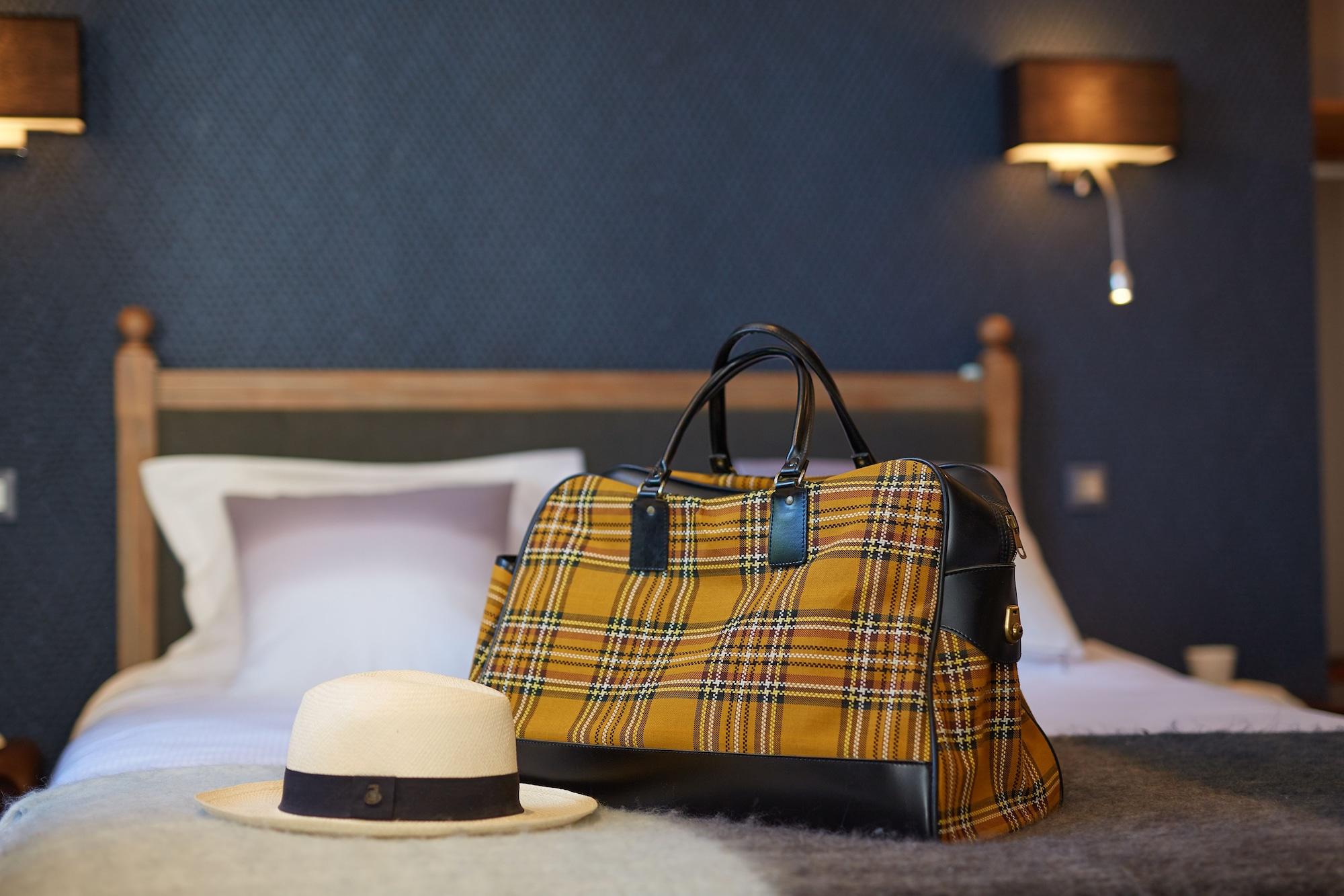 The Originals Boutique, Hotel La Colonne De Bronze, סן-ואלרי-סור-סום מראה חיצוני תמונה