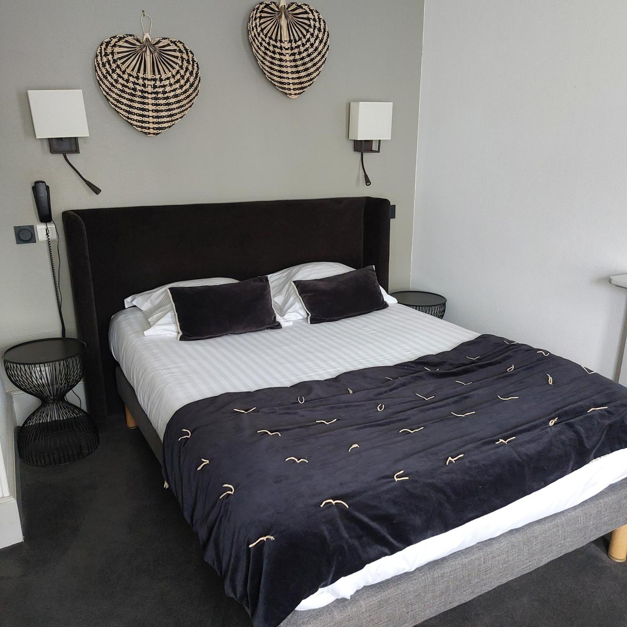 The Originals Boutique, Hotel La Colonne De Bronze, סן-ואלרי-סור-סום מראה חיצוני תמונה