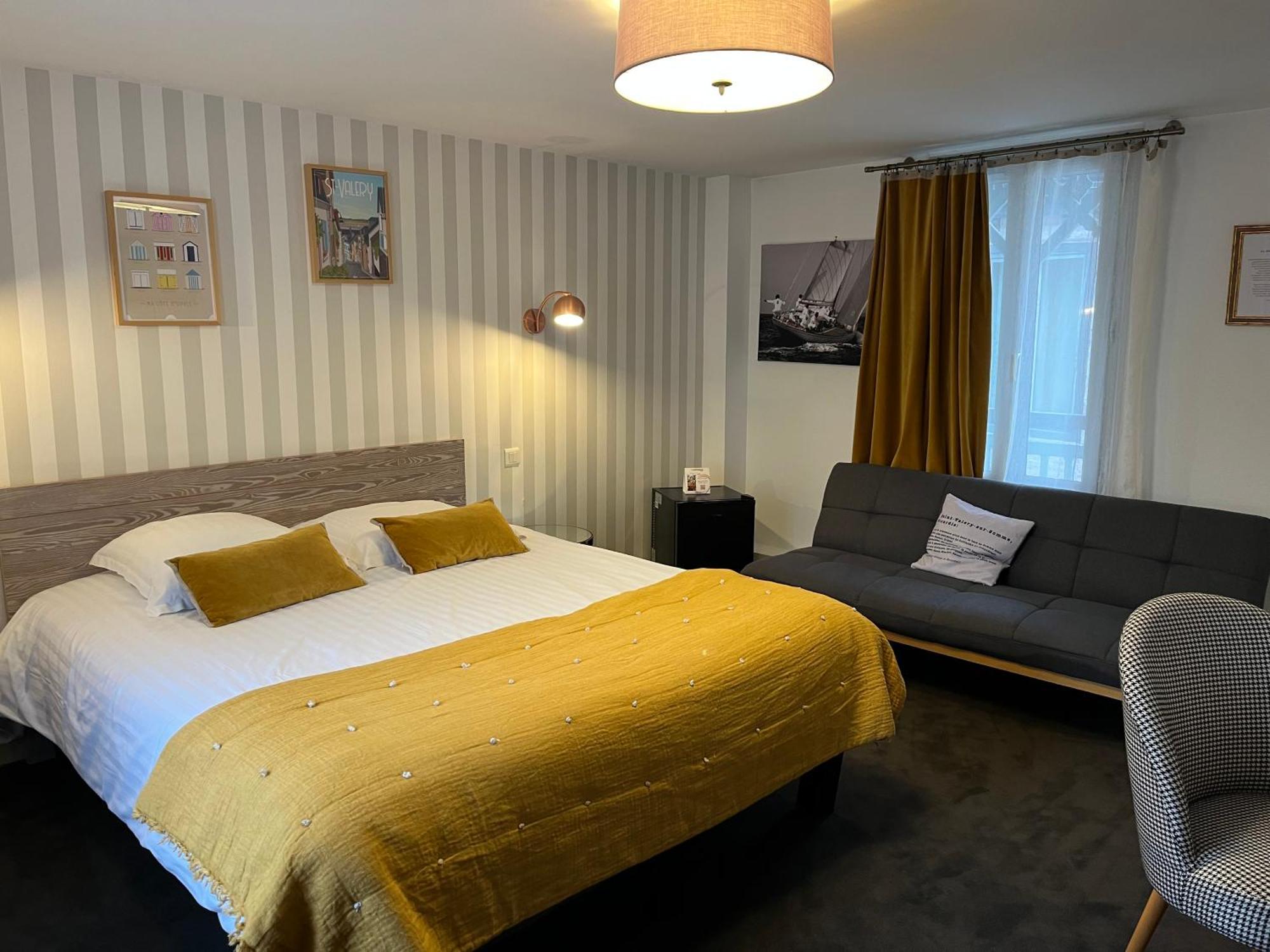 The Originals Boutique, Hotel La Colonne De Bronze, סן-ואלרי-סור-סום מראה חיצוני תמונה