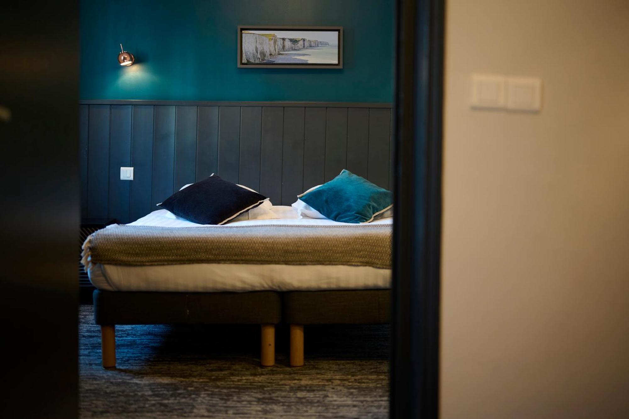 The Originals Boutique, Hotel La Colonne De Bronze, סן-ואלרי-סור-סום מראה חיצוני תמונה